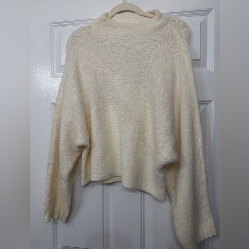 Abercrombie & Fitch Cream Scoop-Neck Pullover Sweater